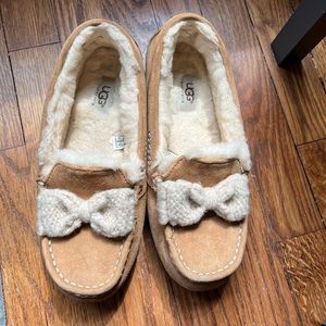 UGG Ansley Bow Slippers Size 8